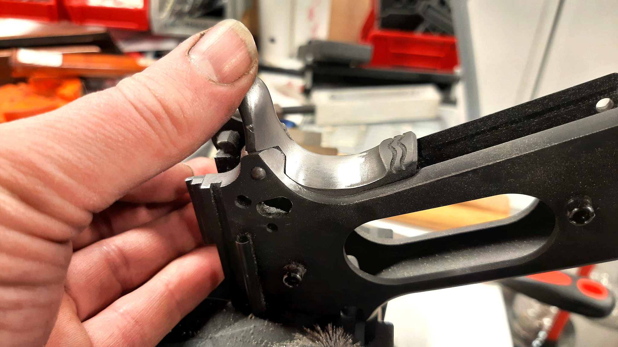 1911 beavertail grip safety fitting detail