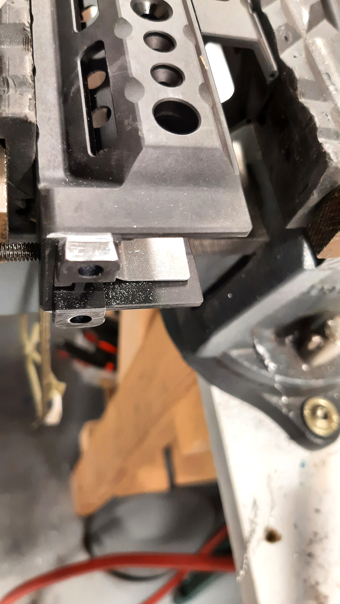 Aluminum fore-end fitting detail